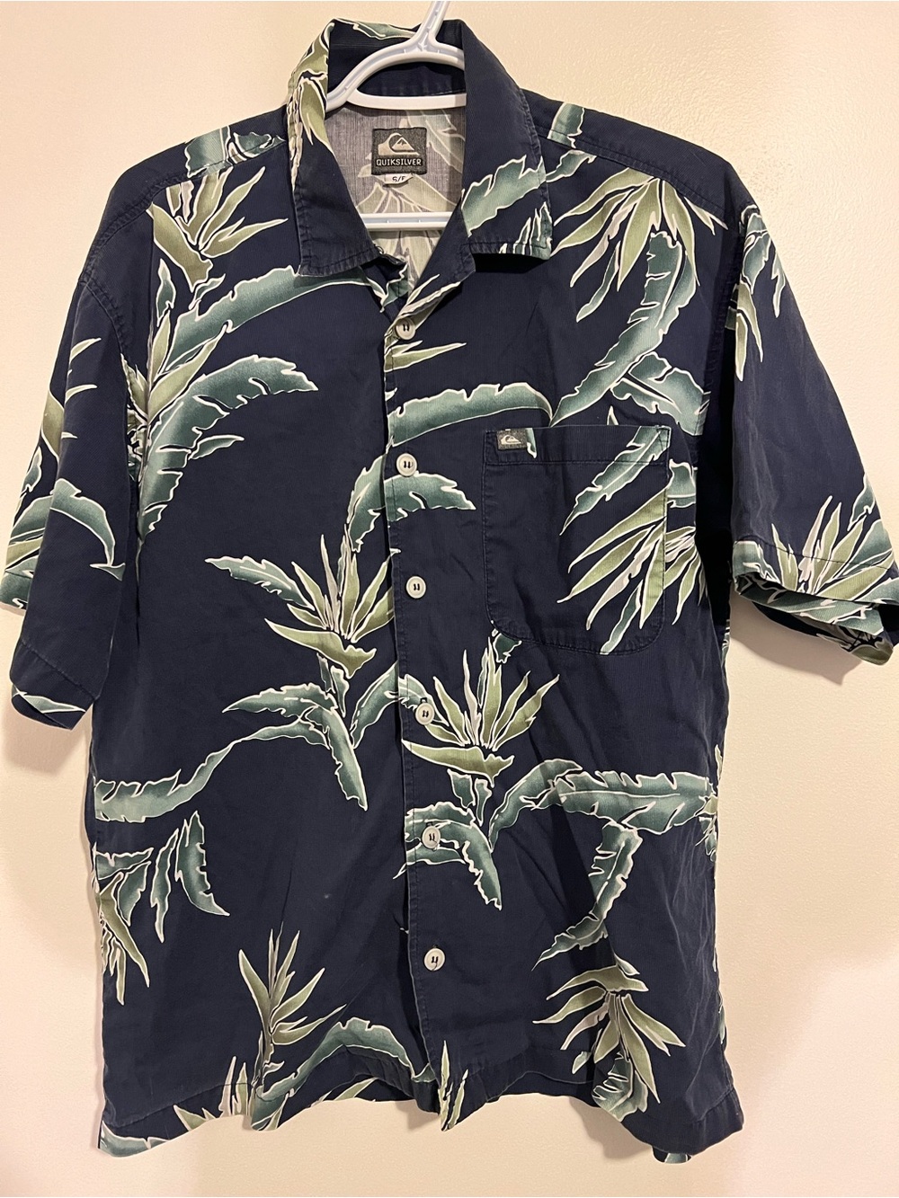 Quicksilver Hawaiian Button-Up Short Sleeve Shirt
